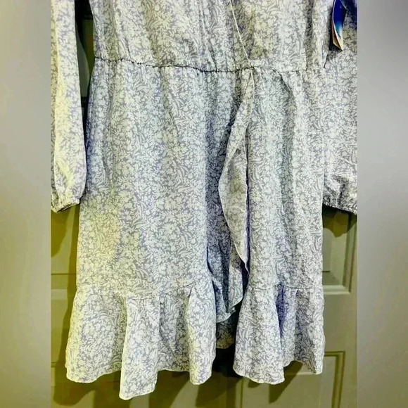 Abound Womens Med Long Sleeve Lavender Floral Ruffle Surplice Mini Dress - Picture 5 of 10